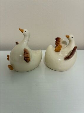 Grassland Road Ceramic Duck Figurine Set with Brown Accent Wings
